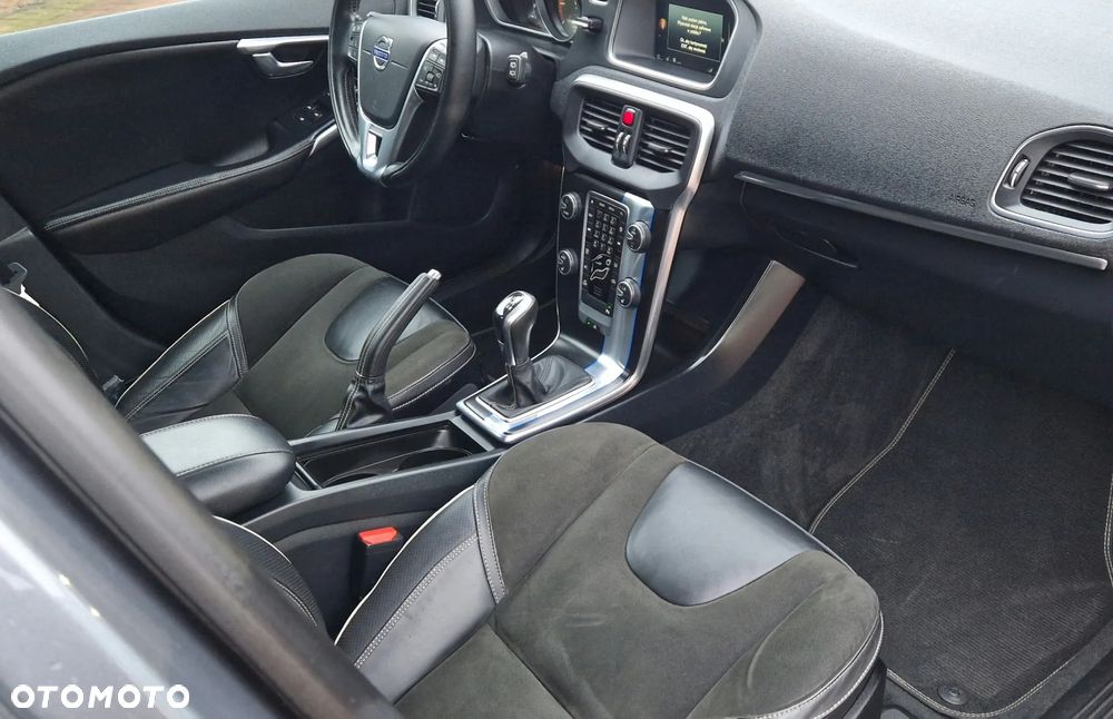 Volvo V40 D2 RDesign - 24