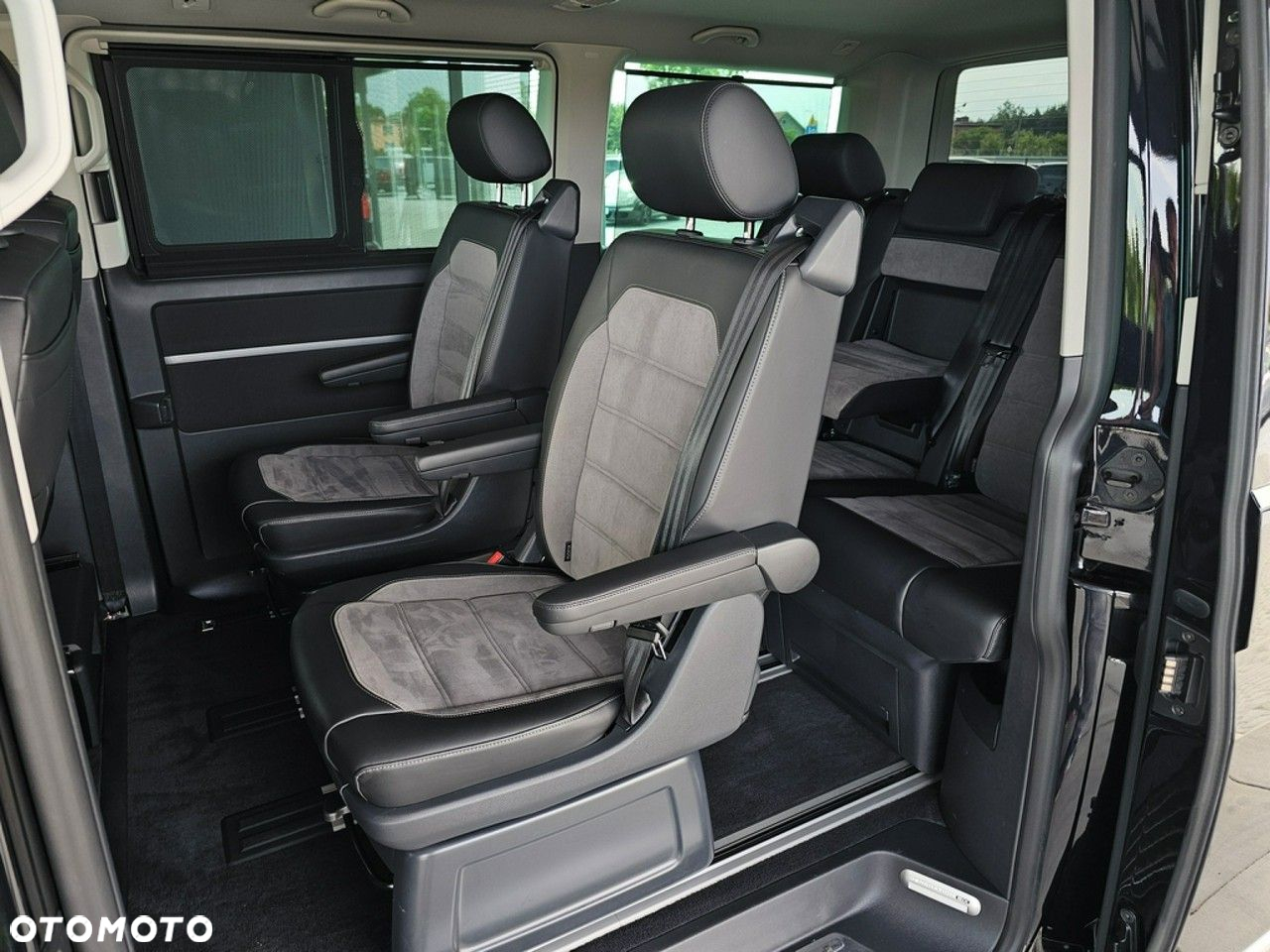 Volkswagen Multivan - 35