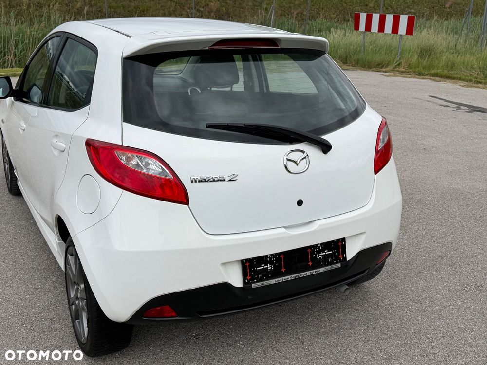 Mazda 2 - 5