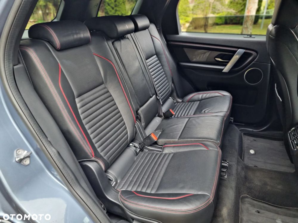 Land Rover Discovery Sport P200 R-Dynamic SE - 26