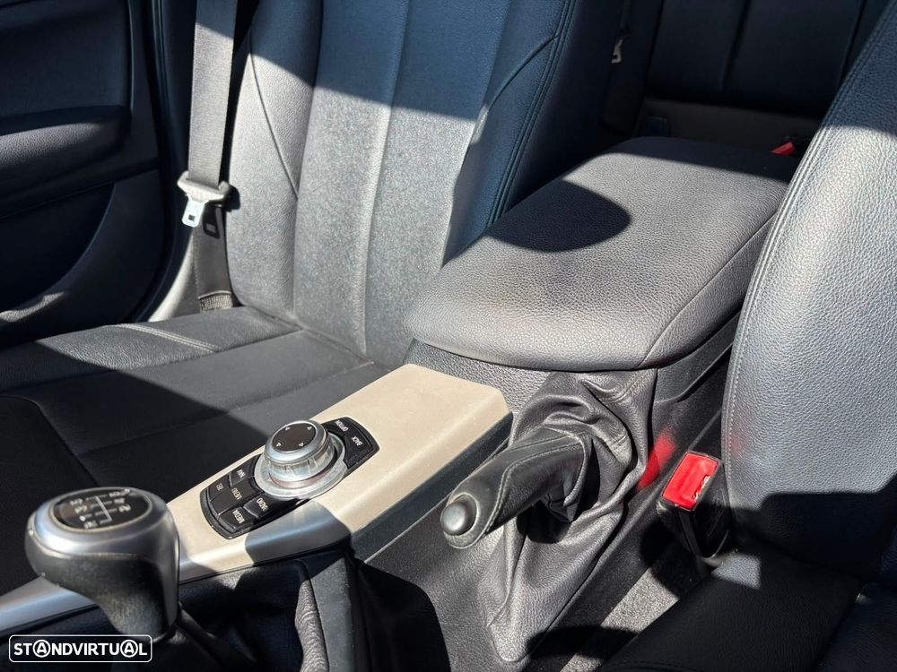 BMW 116 d EDynamics Line Sport - 23