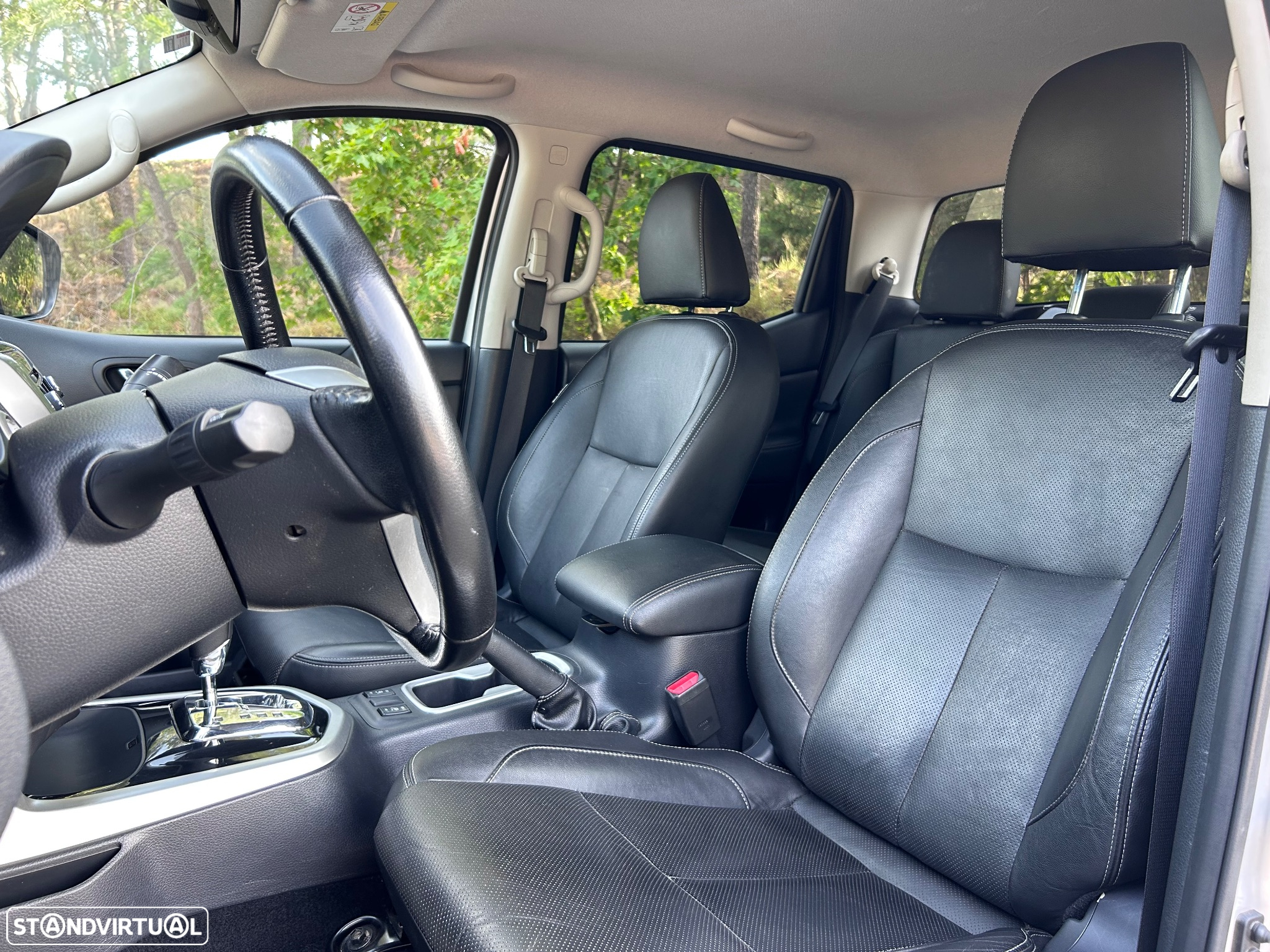 Nissan Navara 2.3 dCi CD 4WD Tekna Auto - 7