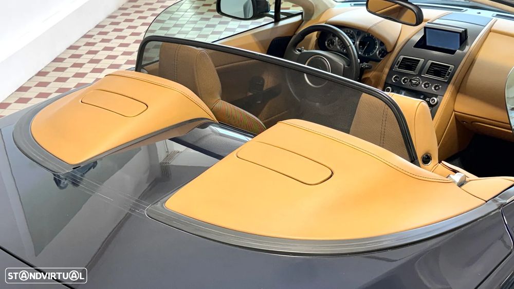 Aston Martin Vantage Roadster V8 Sportshift - 32