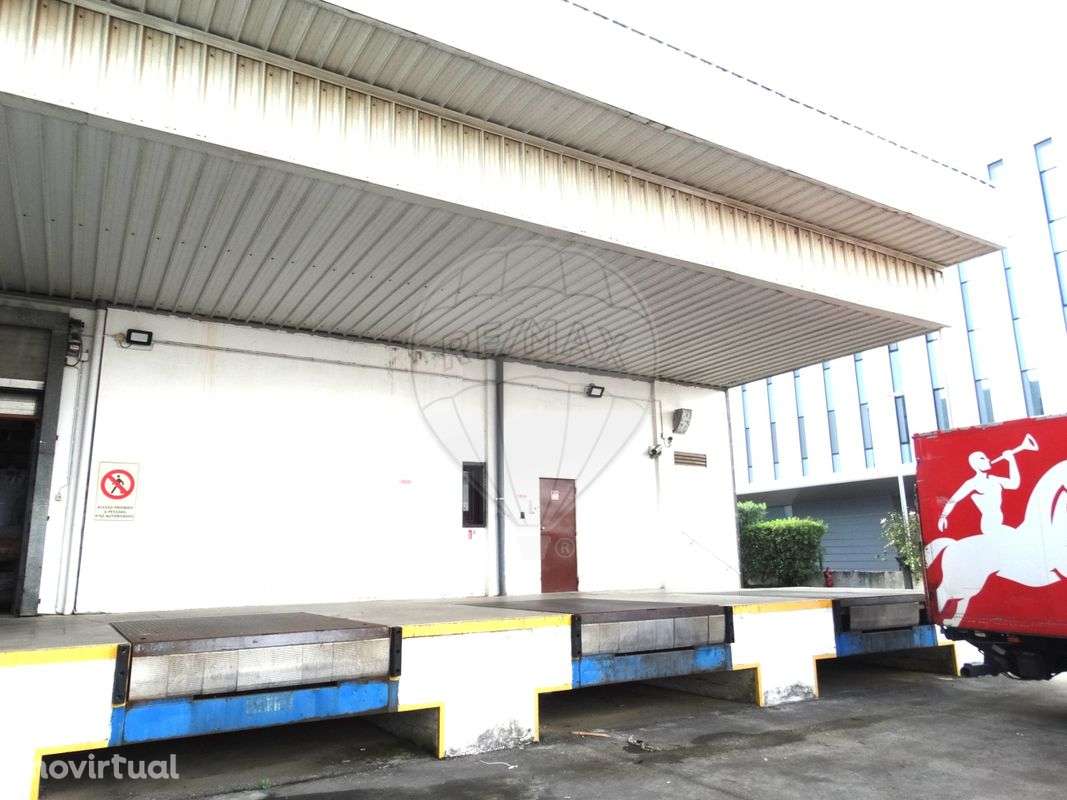 Armazém  para arrendamento - Grande imagem: 3/9