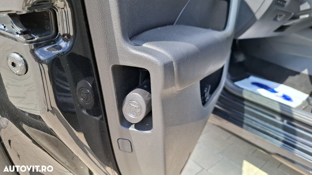 Skoda Octavia 2.0 TDI DSG 4X4 Style - 11