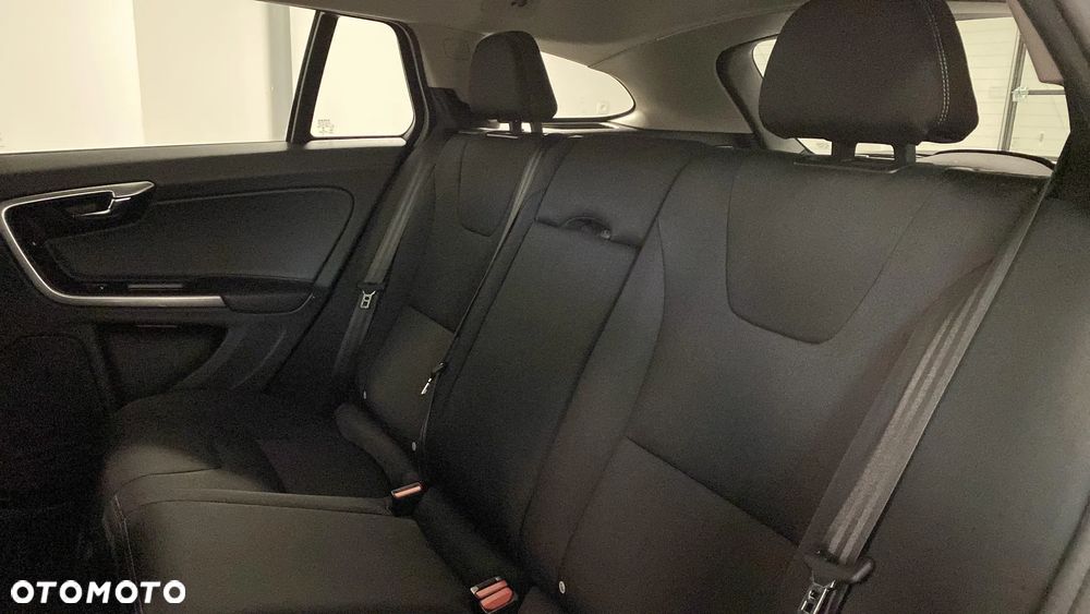 Volvo V60 D2 Linje Svart - 12