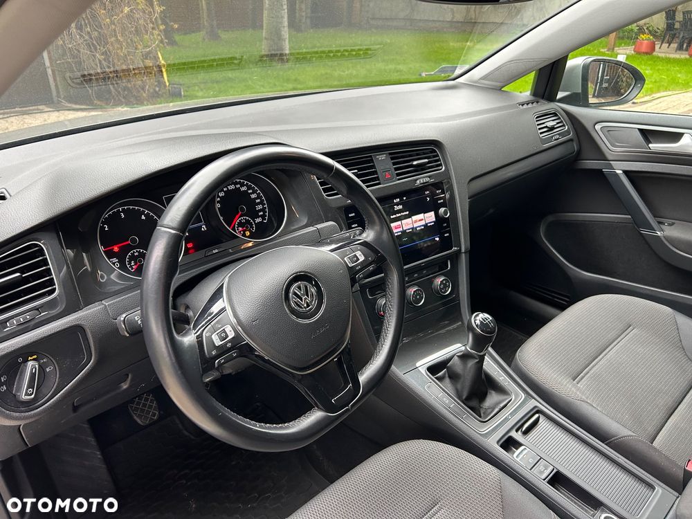 Volkswagen Golf VII 1.6 TDI BMT Comfortline - 17