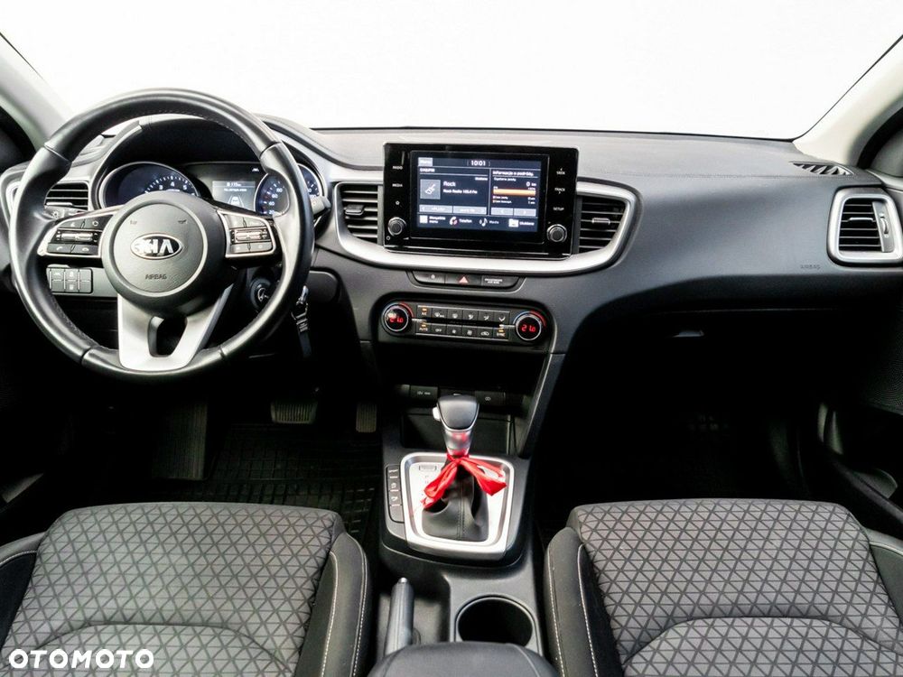 Kia XCeed - 27