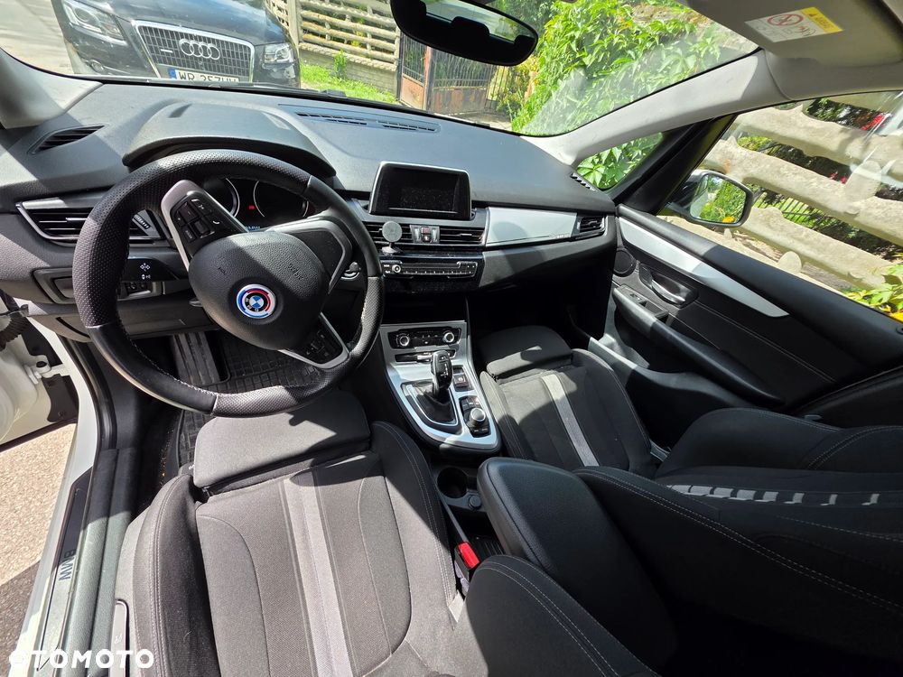 BMW Seria 2 218d Advantage - 15