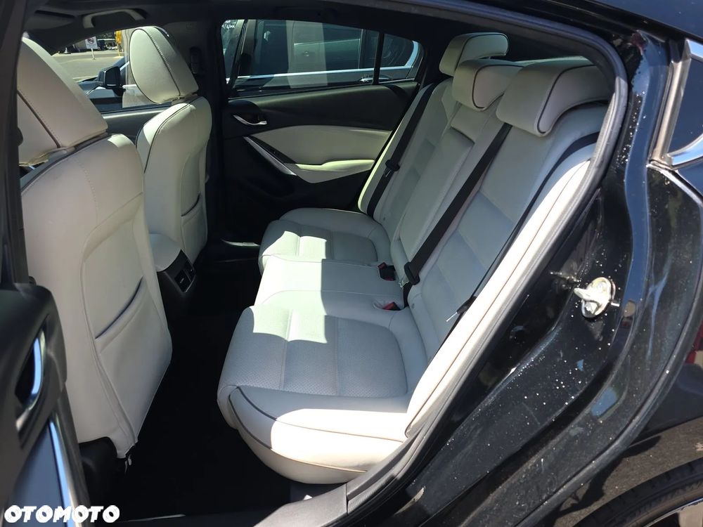 Mazda 6 - 12