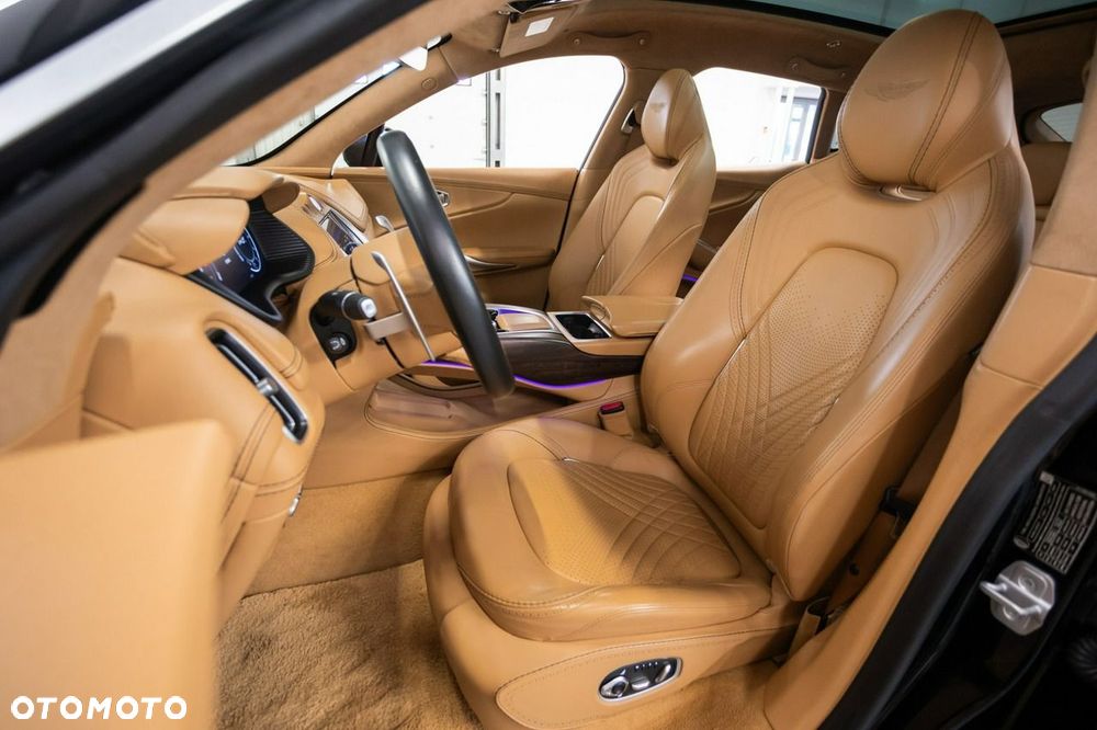Aston Martin DBX Standard - 24