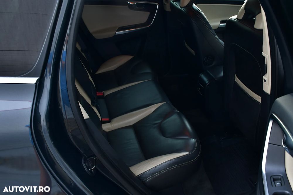 Volvo XC 60 D5 AWD Rdesign - 19
