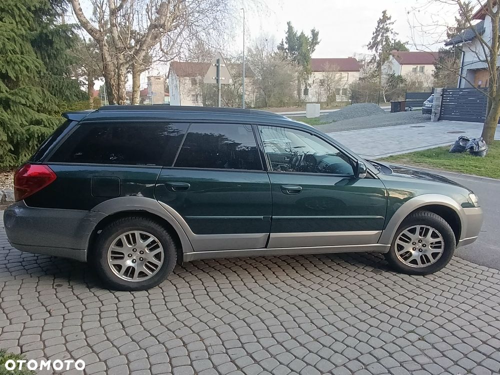 Subaru Legacy 2.5i MT - 2