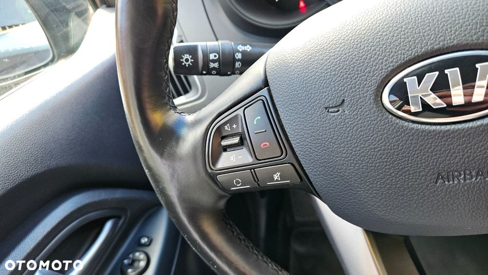 Kia Rio - 19
