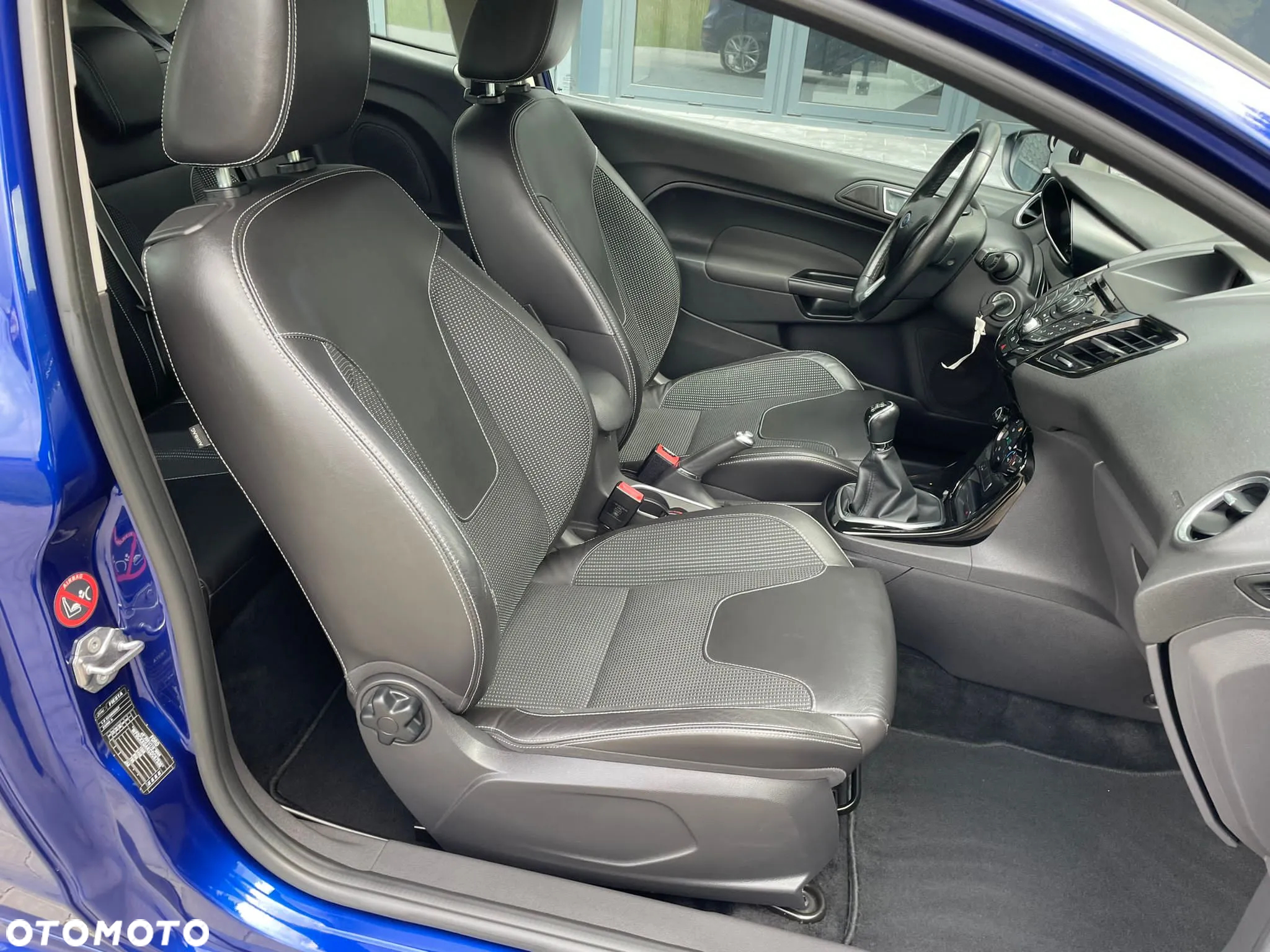 Ford Fiesta 1.0 EcoBoost S&S ST-LINE - 12