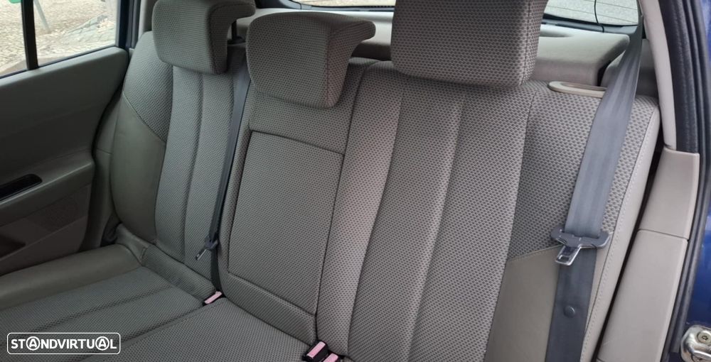 Renault Mégane 1.5 dCi L. Dynamique - 11