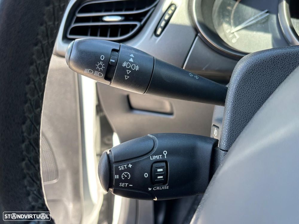 Citroën C3 1.2 PureTech Attraction - 14