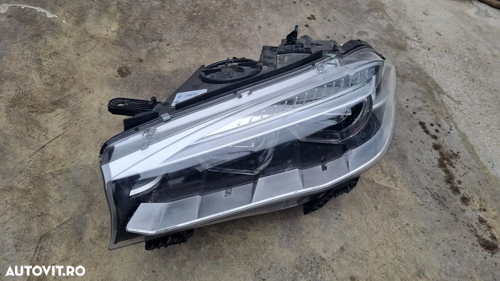 Far stanga BMW X5 X6 F15 F16 Adaptive LED - 1