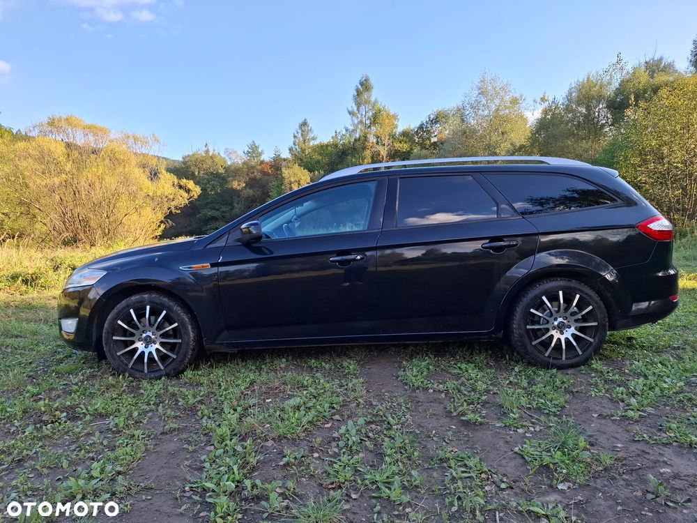 Ford Mondeo 2.0 Ambiente - 12