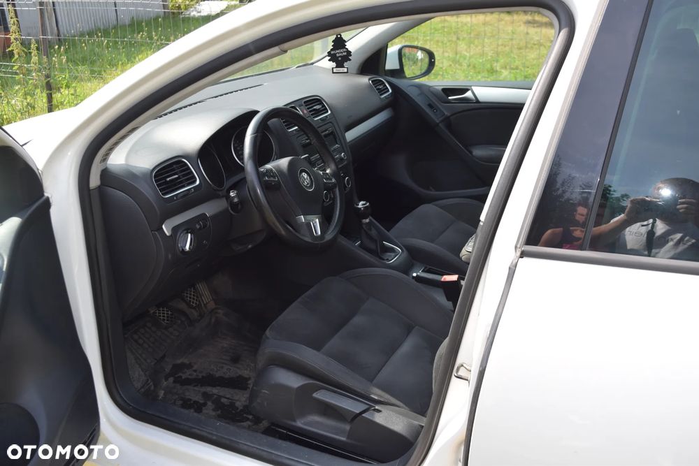 Volkswagen Golf 2.0 TDI Highline - 15