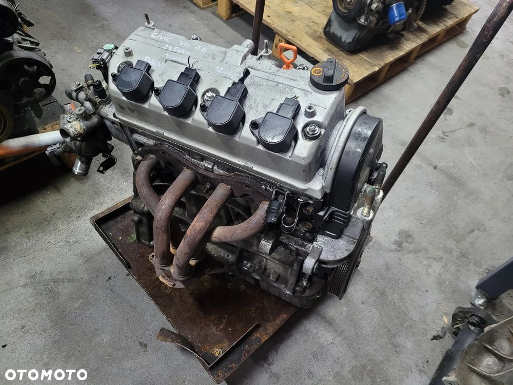Honda civic VII sedan 1.6 D16V1 Silnik - 5
