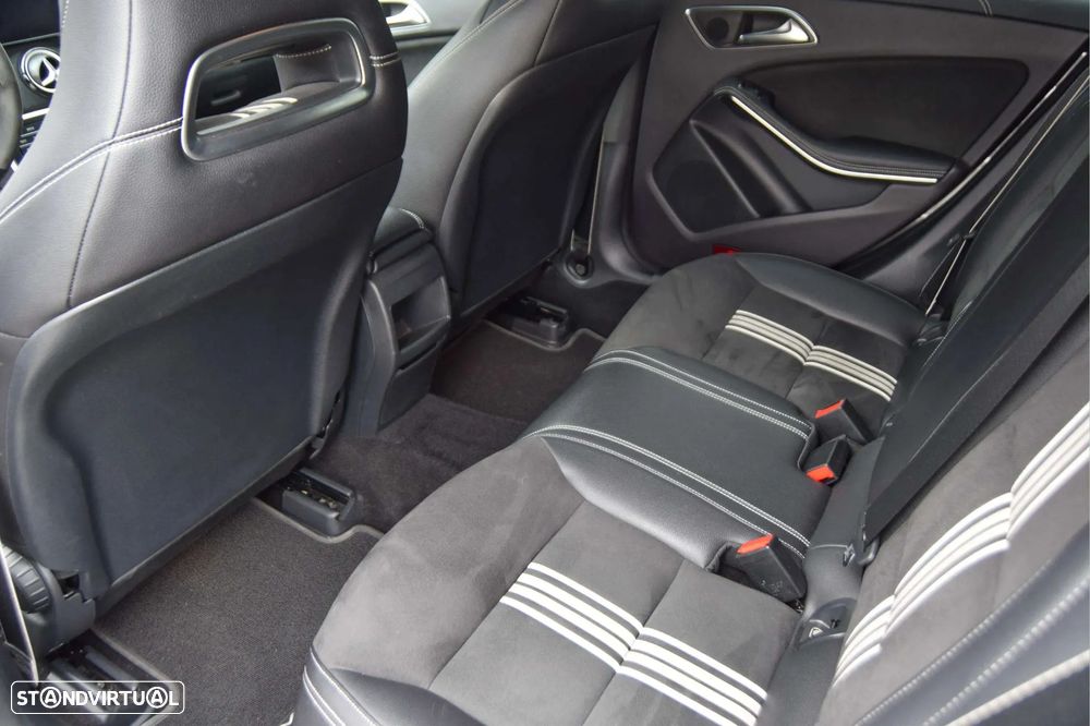 Mercedes-Benz CLA 180 d Shooting Brake AMG Line - 24