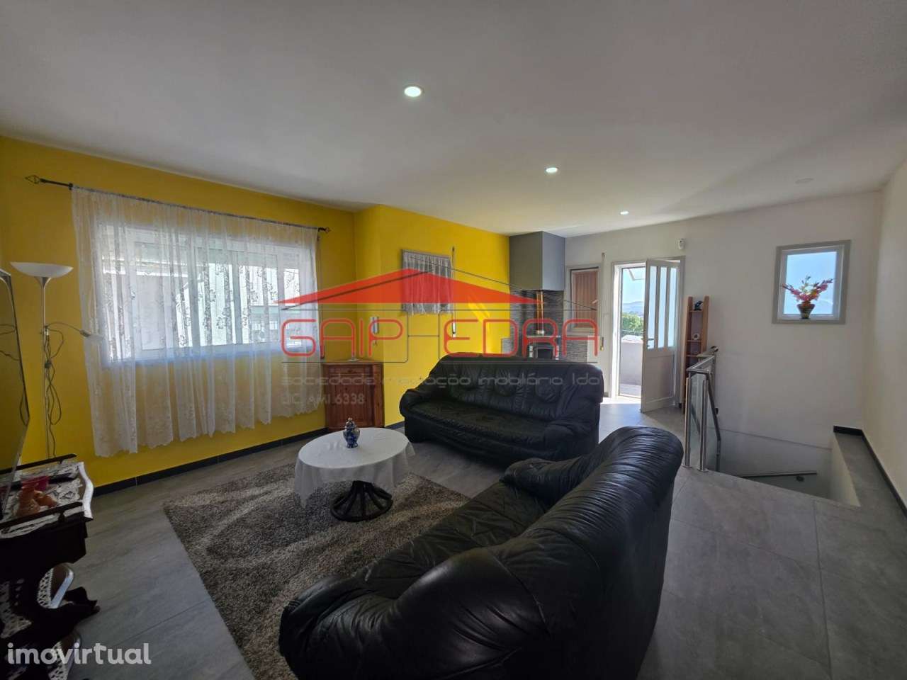 Moradia T4 com jardim e garagem em Lourosa - Grande imagem: 5/31