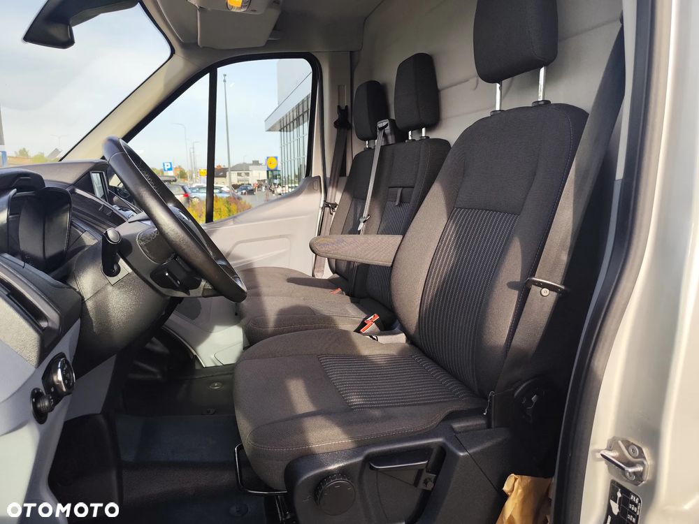 Ford Transit - 13