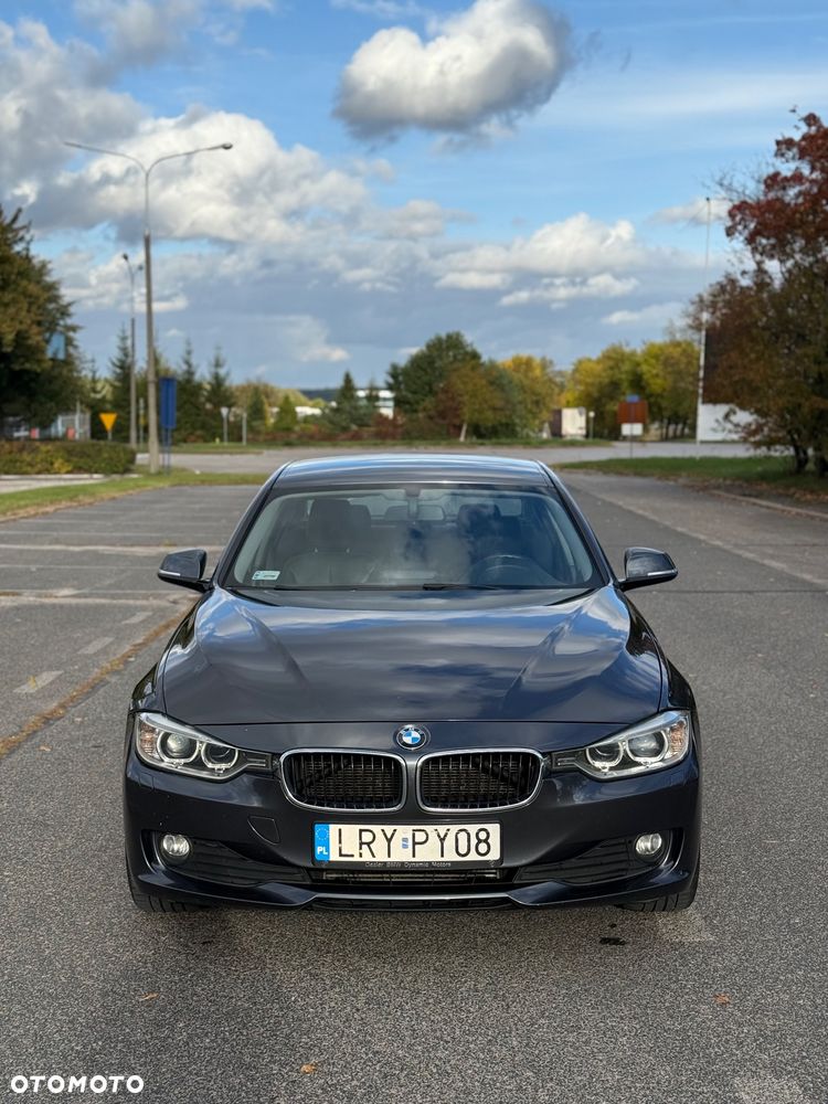 BMW Seria 3 316d Sport Line - 8