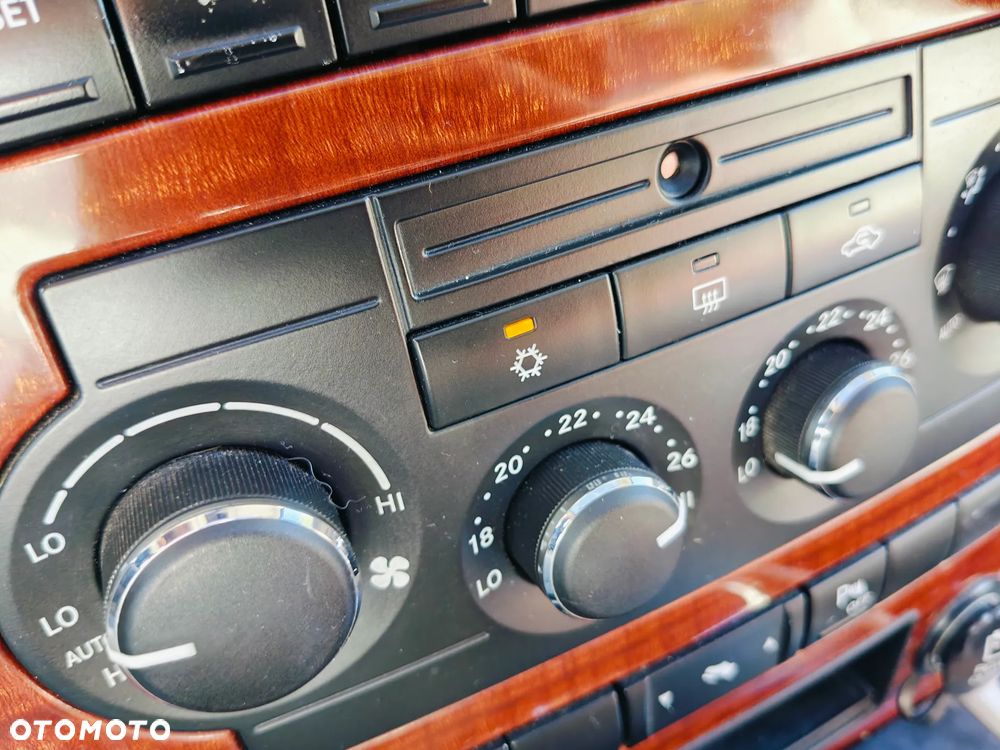 Jeep Commander 3.0 CRD Limited - 23