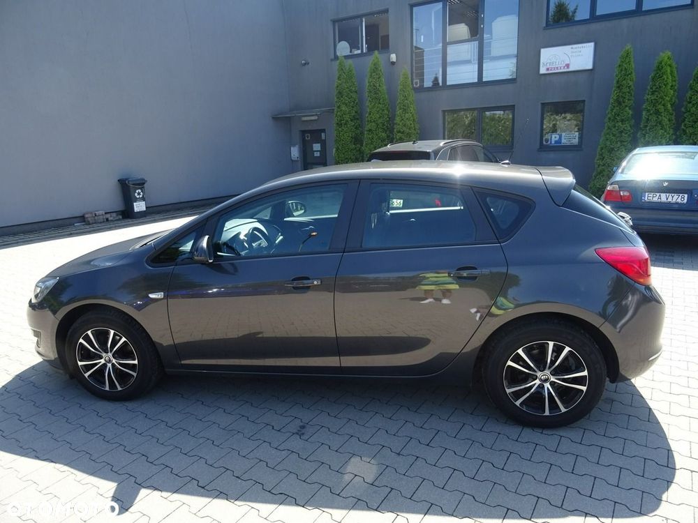 Opel Astra - 18