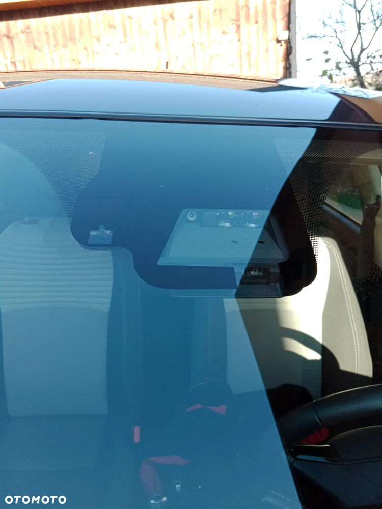 Toyota Yaris 1.0 VVT-i Team Deutschland - 31