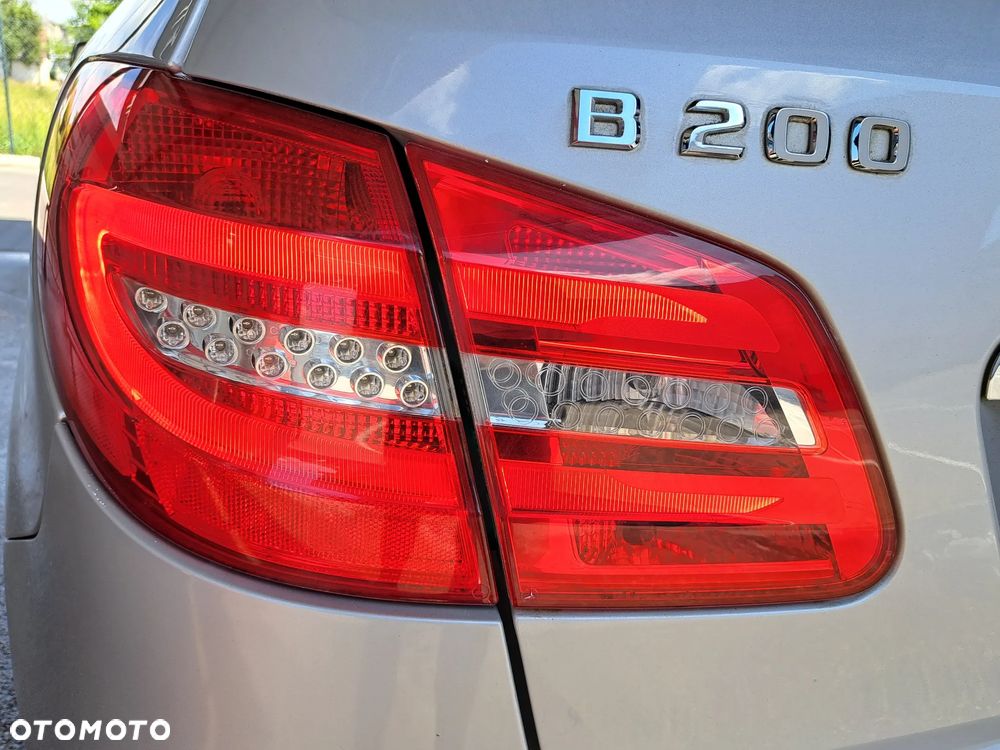 Mercedes-Benz Klasa B 200 (BlueEFFICIENCY) - 35
