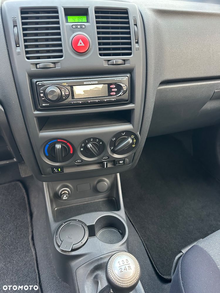 Hyundai Getz 1.1 Base - 13