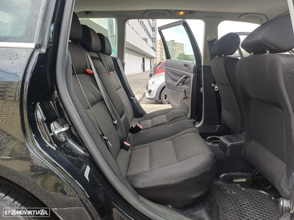 VW Passat Variant 1.9 TDi Confortline - 31