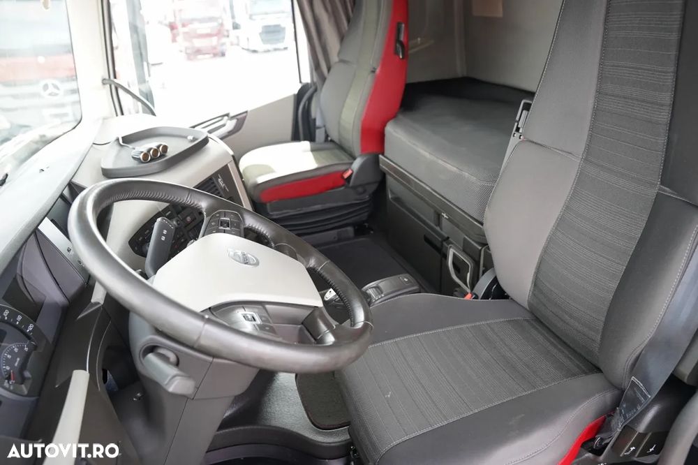Volvo FH 460 / KIT / I-PARK COOL / MEGA / PLATFORMĂ JOSĂ / + FLIEGL / MEGA CORTINĂ / LOCĂ DIN OȚEL - 7 M / ACOPERIȘ RIDICAT / PLATFORMĂ JOSĂ - 27