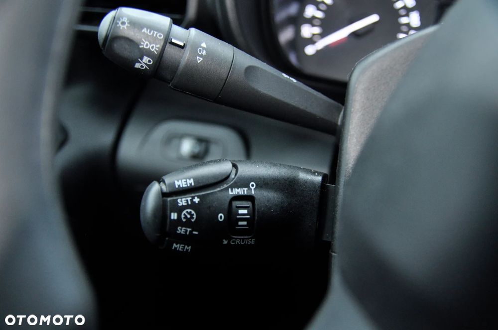 Toyota Proace City Verso 1.5 D-4D Family - 16