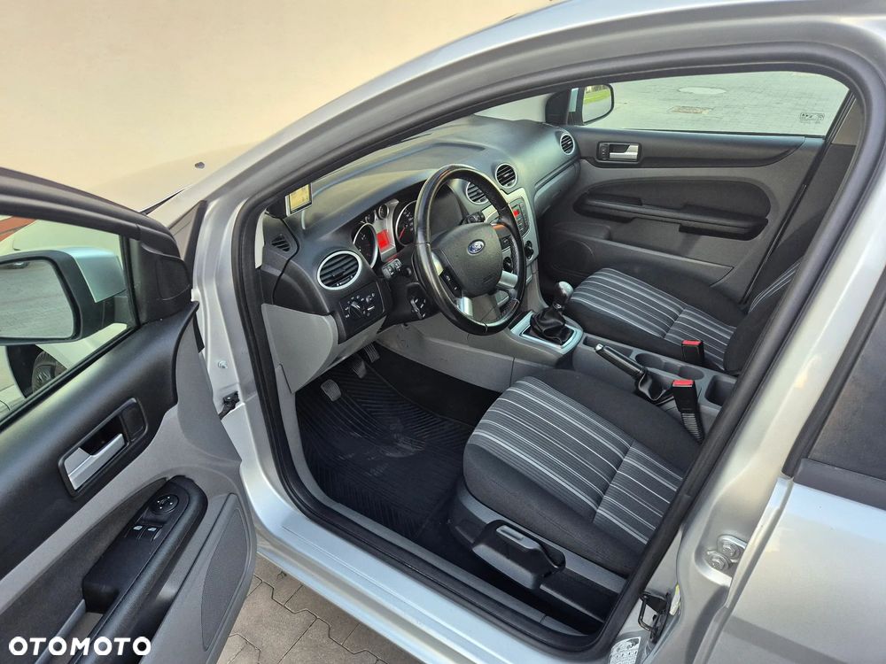 Ford Focus 1.6 Ti-VCT Silver Magic - 17