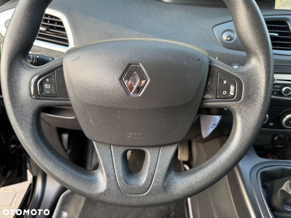 Renault Scenic 1.5 dCi Bose - 24