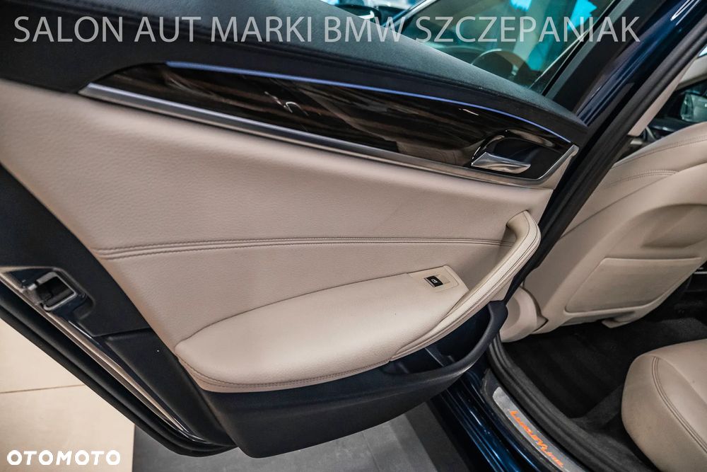 BMW Seria 5 520d xDrive Luxury Line - 23