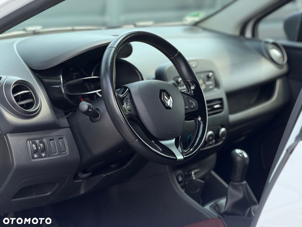 Renault Clio 1.2 16V Limited Plus - 9