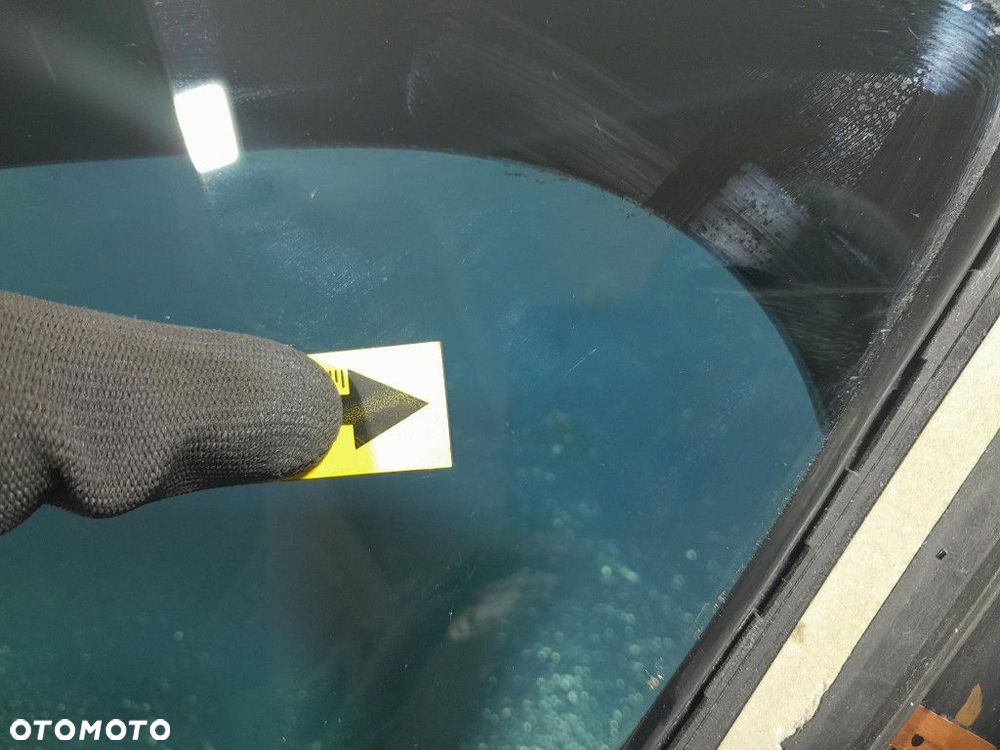 SKODA SUPERB III LIFT HB SZYBA USZCZELKA DRZWI TYŁ LEWA - 3