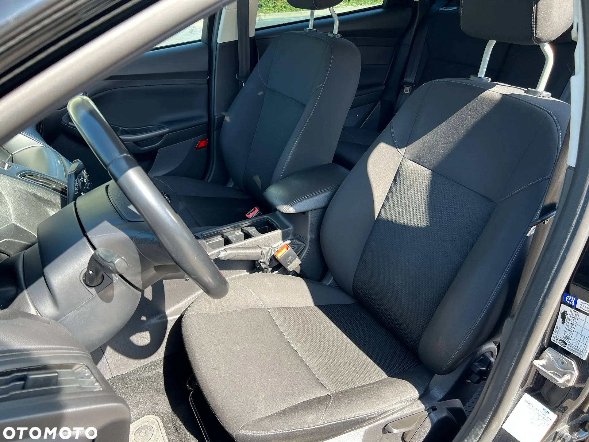 Ford Focus 1.5 EcoBlue Active Business - 15