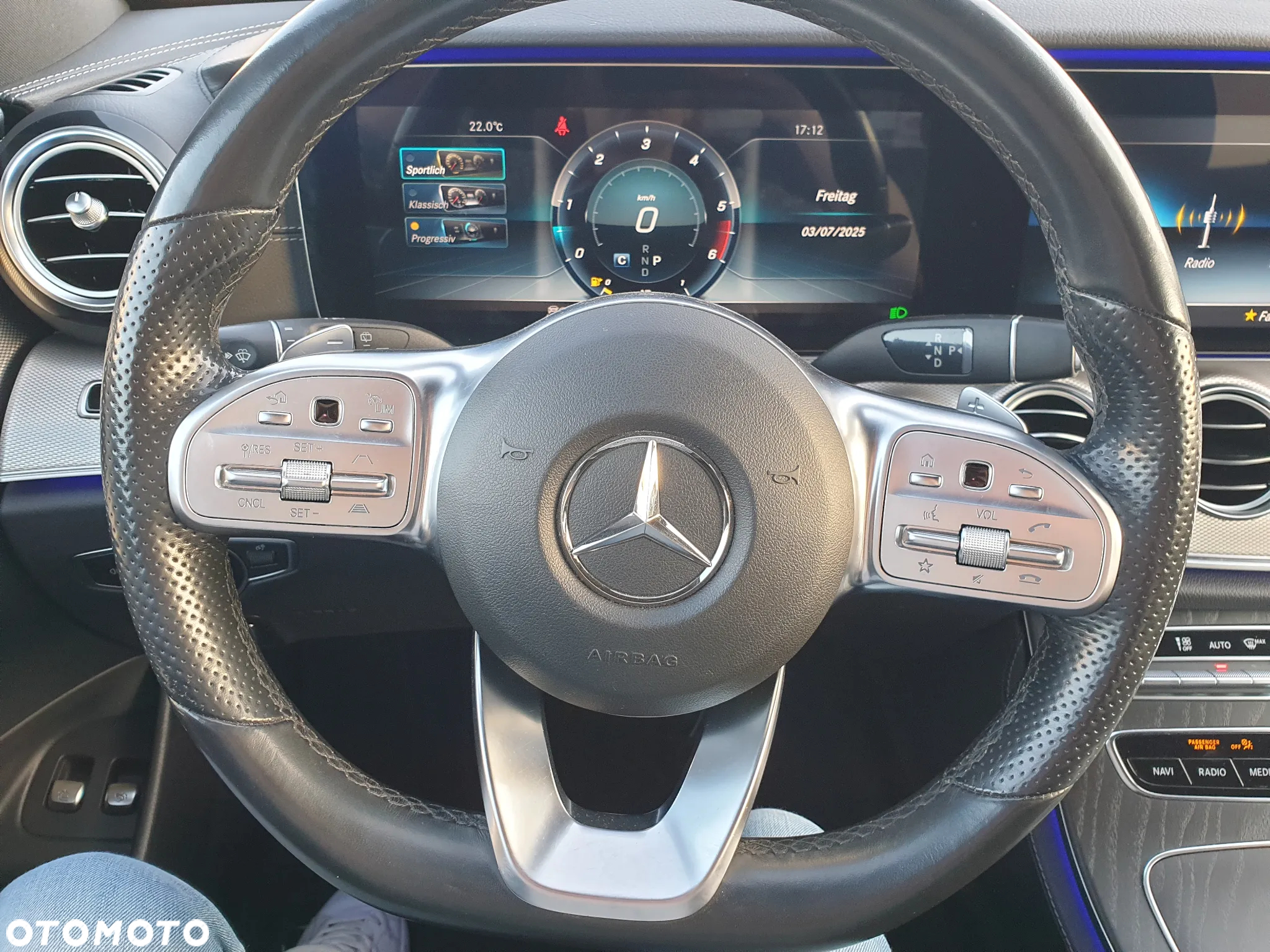 Mercedes-Benz Klasa E 400 d 4-Matic 9G-TRONIC - 19