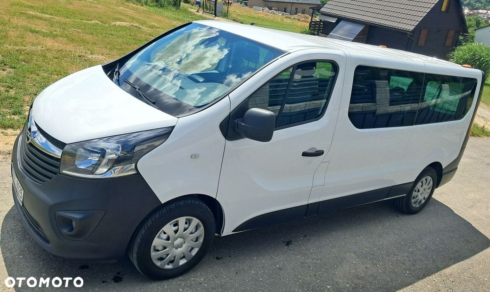 Opel Vivaro - 11