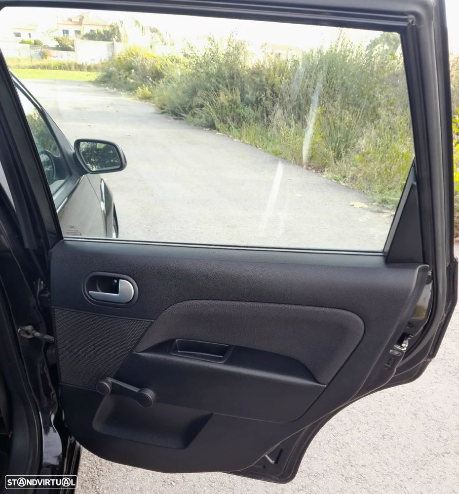 Ford Fiesta 1.25 Connection - 19