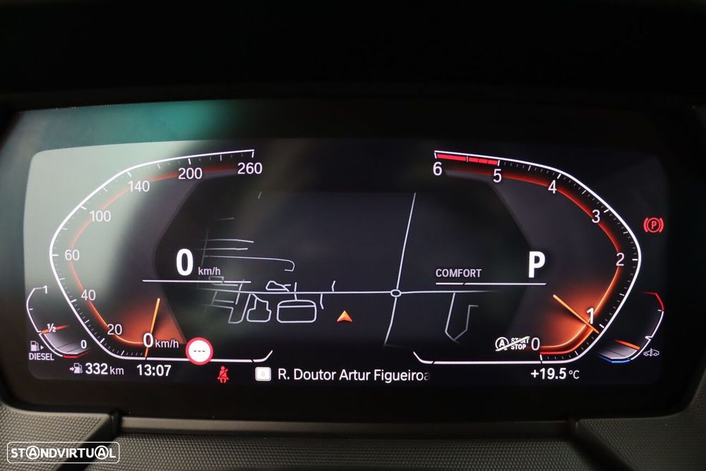 BMW 116 d Pack Desportivo M Auto - 11