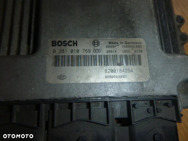 RENAULT MASTER II 2.5DCI 125PS STEROWNIK SILNIKA CZYSTY 8200184294