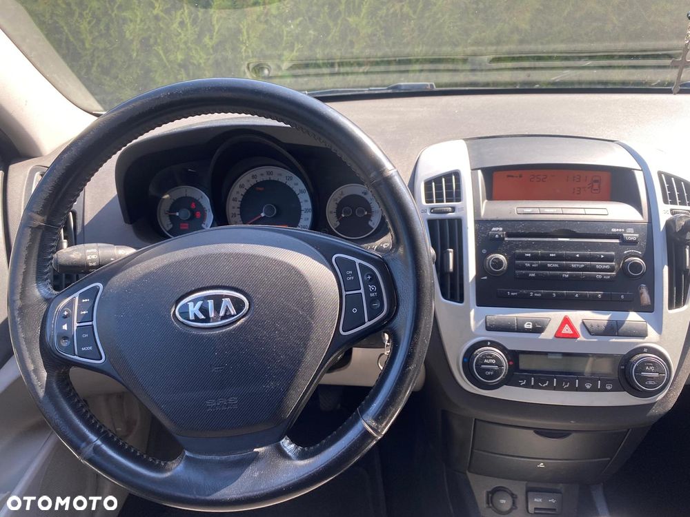 Kia Ceed 1.6 Crdi Comfort + - 7