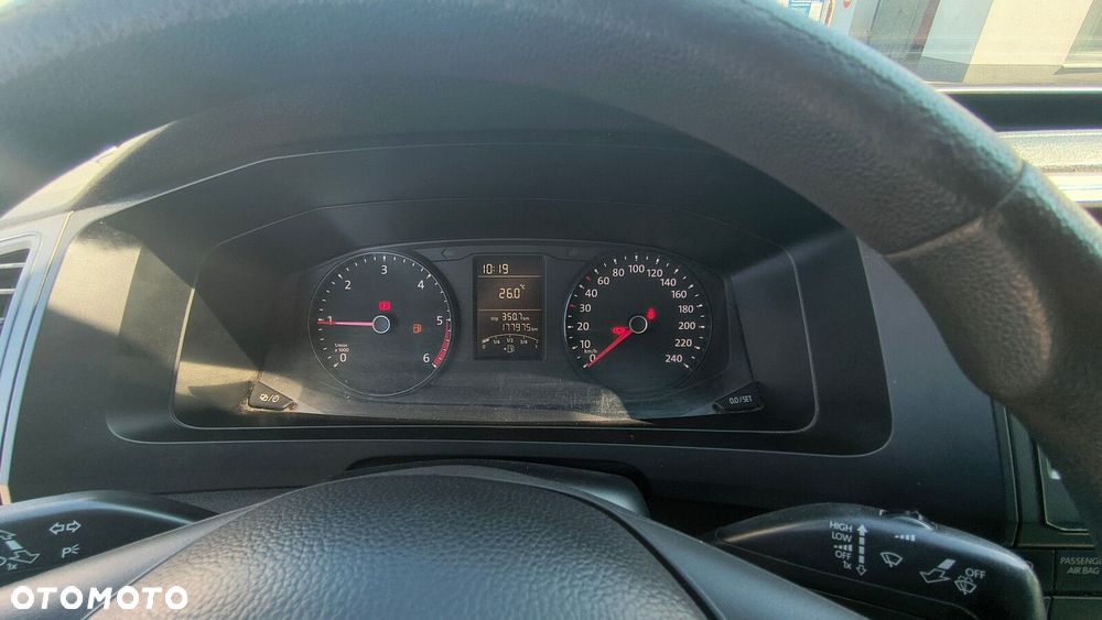 Volkswagen Transporter - 11